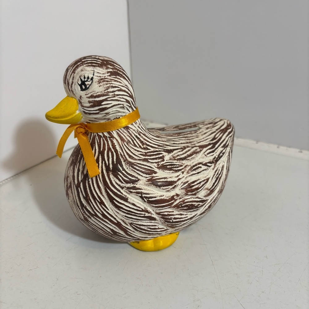 🛍️3/$30 Etched clay duck piggy bank